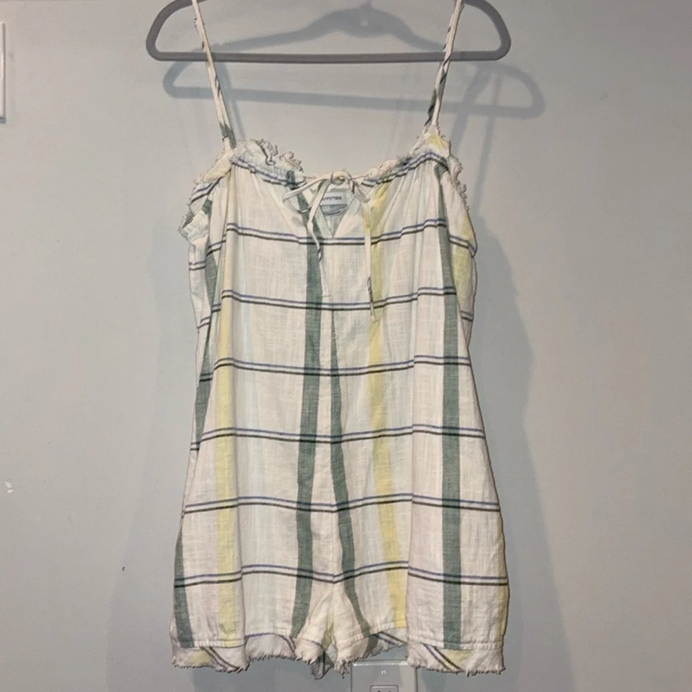 Urban Outfitters Plaid Tie Front Cotton Romper Size Medium White/Green/Yellow - Picture 2 of 12